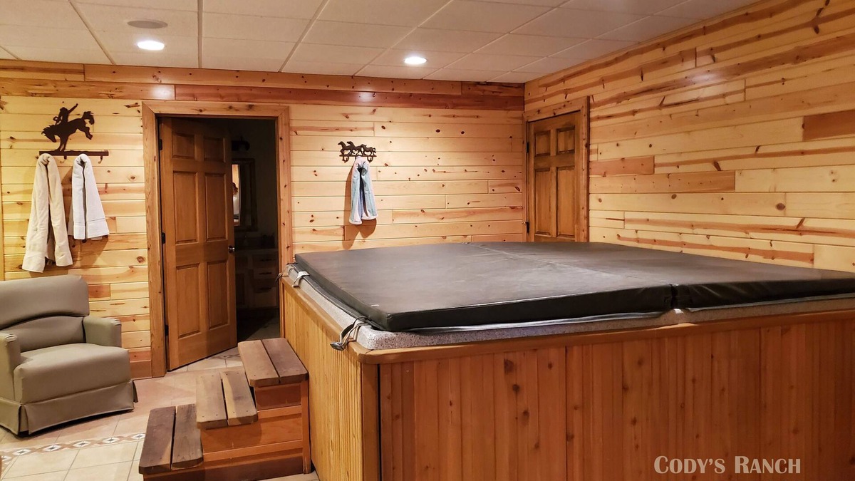 Eastman House | Hot Tub! Cowboy Retreat! SW Wisconsin Driftless Region on UTV Route