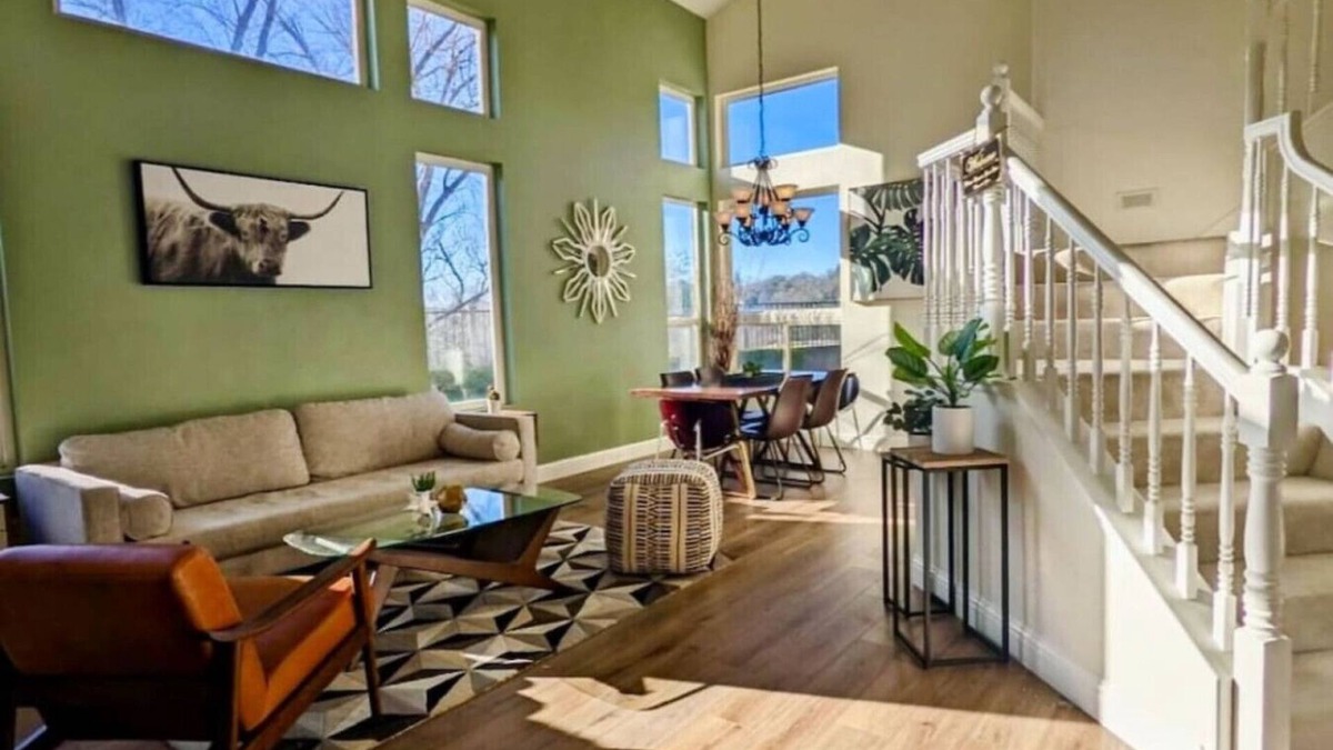 Roseville House | *Hot Tub*Cul-de-Sac*1st Flr Bedroom*Garage Parking