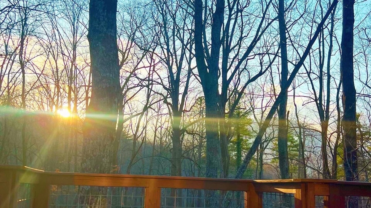 Lake Lure House | HOT TUB, FIRE PIT, DOGS WELCOME, 3 min from newly opened Chimney Rock.