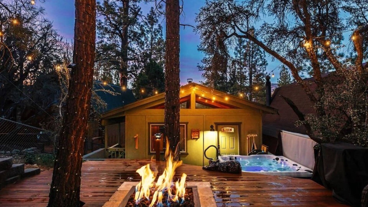 Big Bear City Ski Chalet | Hot Tub Fire Pit 3 Decks Amazing Views Underneath The Stars Big Bear