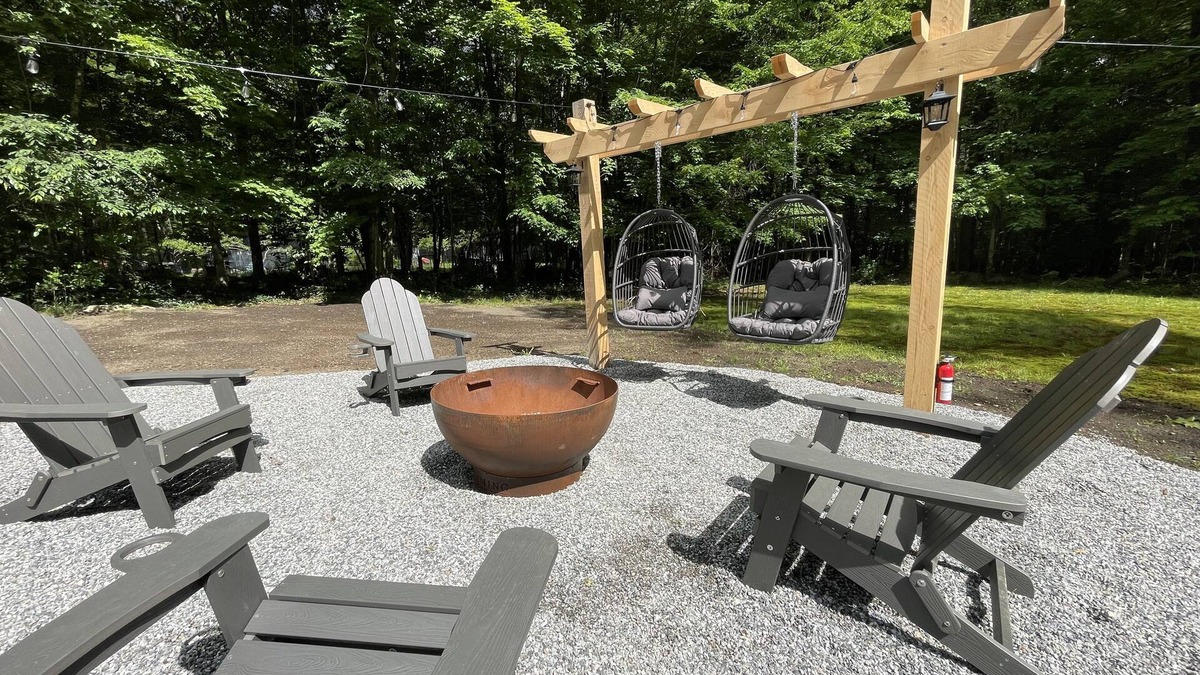 Chocorua House | HOT TUB & FIRE PIT White Mountains near North Conway