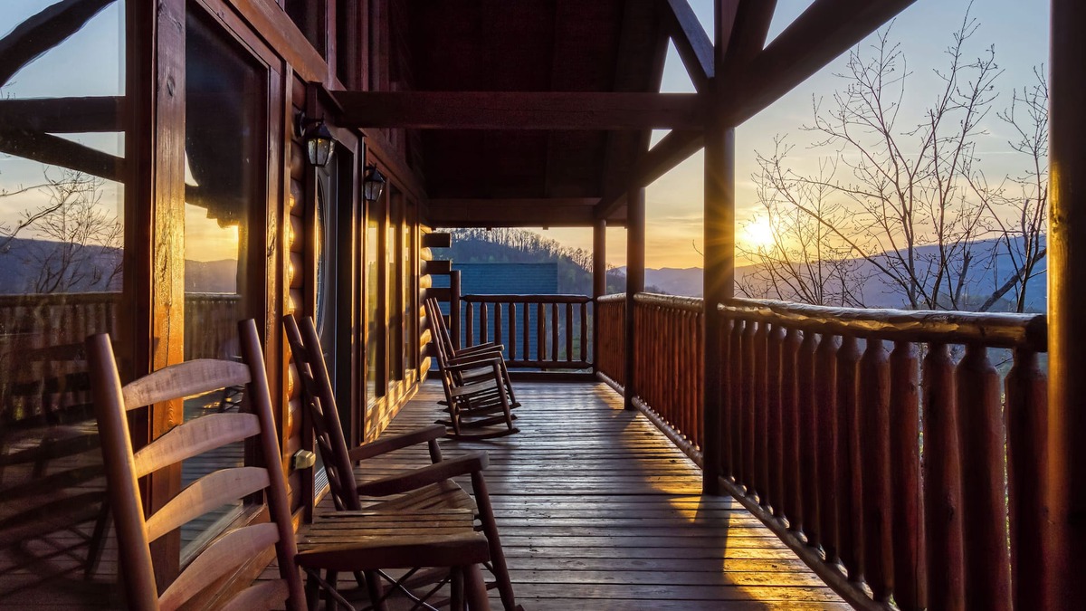 Gatlinburg - Pigeon Forge House | Hot Tub, Game Room, Movie Theater, View | Sleeps 18 | Lookout Lodge by AvantStay