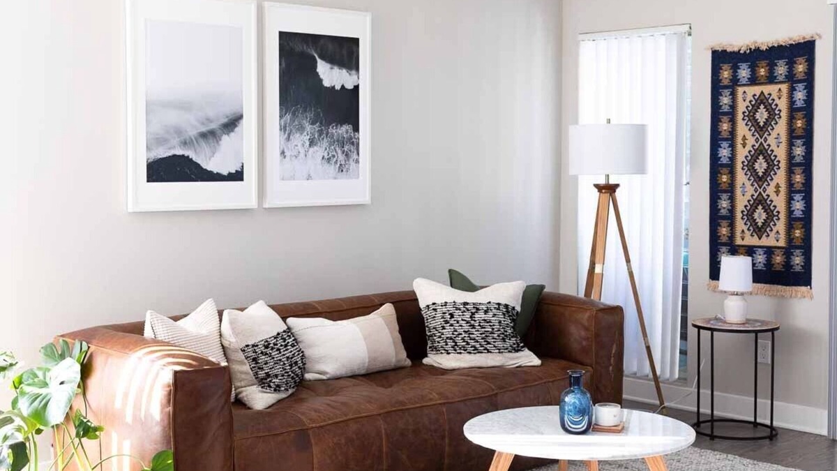 Thousand Oaks Condo | Hot Tub, Gym, King Bed, WD, 80 Walk Score, 850