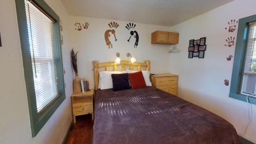 Blanding House | Hot Tub, Kokopelli Kabyn, Cute and Cozy!
