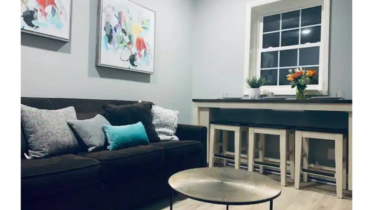 Halfmoon Apartment | HOT TUB & New Stylish Saratoga County Efficiency