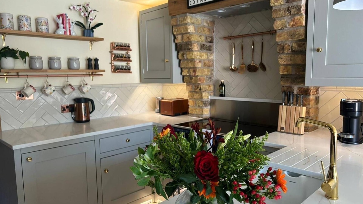 South Cave Cottage | Hot Tub on the Yorkshire Wolds : Oak Cottagen
