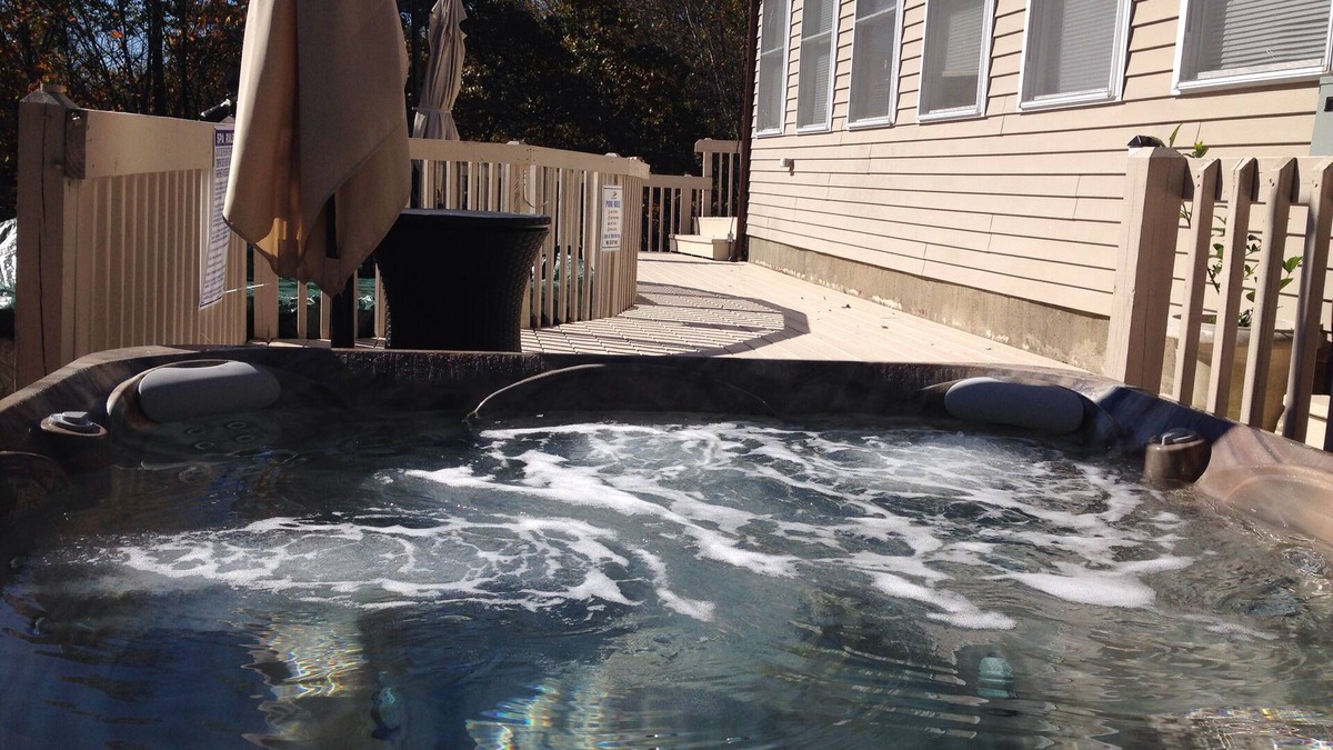 Tunkhannock Township House | Hot Tub, Playroom, Swimming Pool, Central AC, Cable, Free WiFi, Lakes Tennis