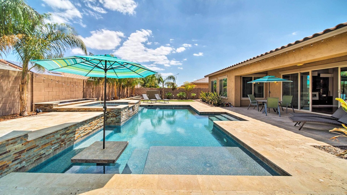 Surprise Farms House | Hot Tub & Putting Green: Home in Surprise