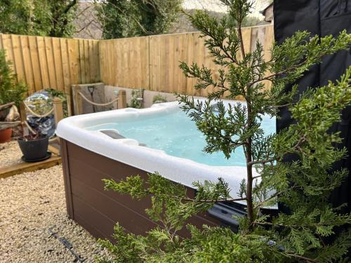 Abertillery House | Hot tub Retreat In The Valley's Of South Wales