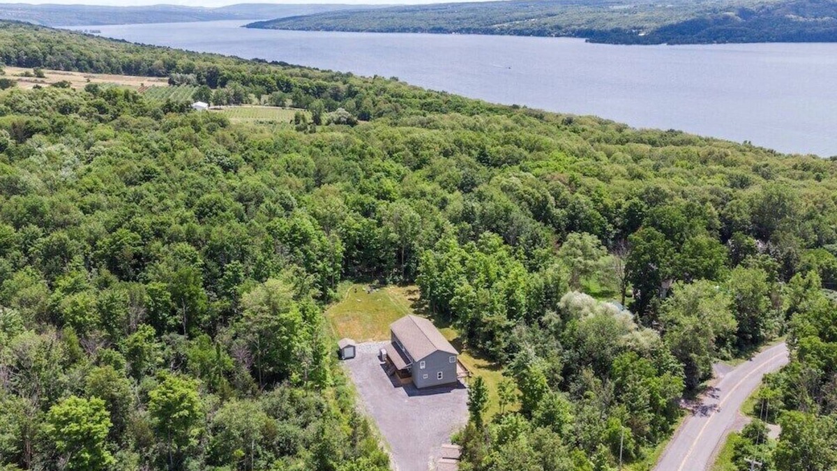 Lansing House | Hot Tub! Sleeps 14! Near Ithaca & Wineries!Dogs Ok!