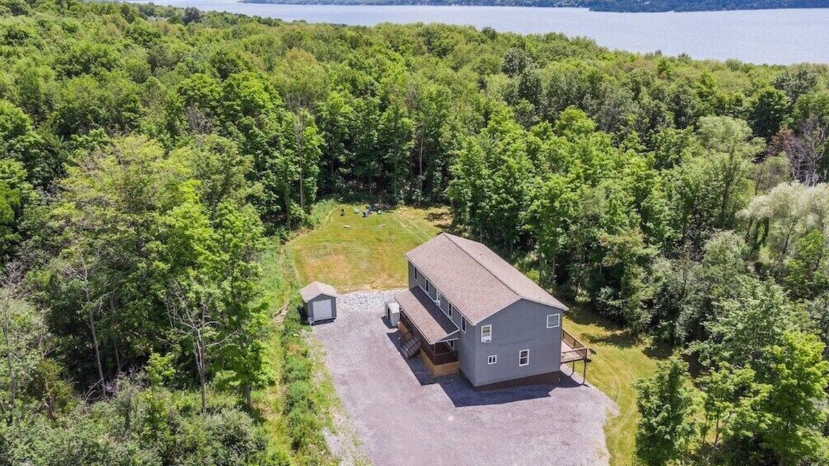 Lansing House | Hot Tub! Sleeps 16! Near Ithaca & Wineries!Dogs Ok!