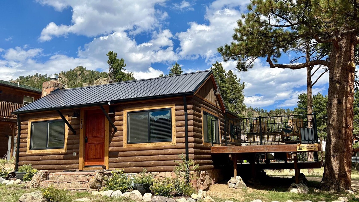 Estes Park Cabin | Hot Tub! Spectacular Views, Completely Remodeled, Great Location, 5 min to RMNP
