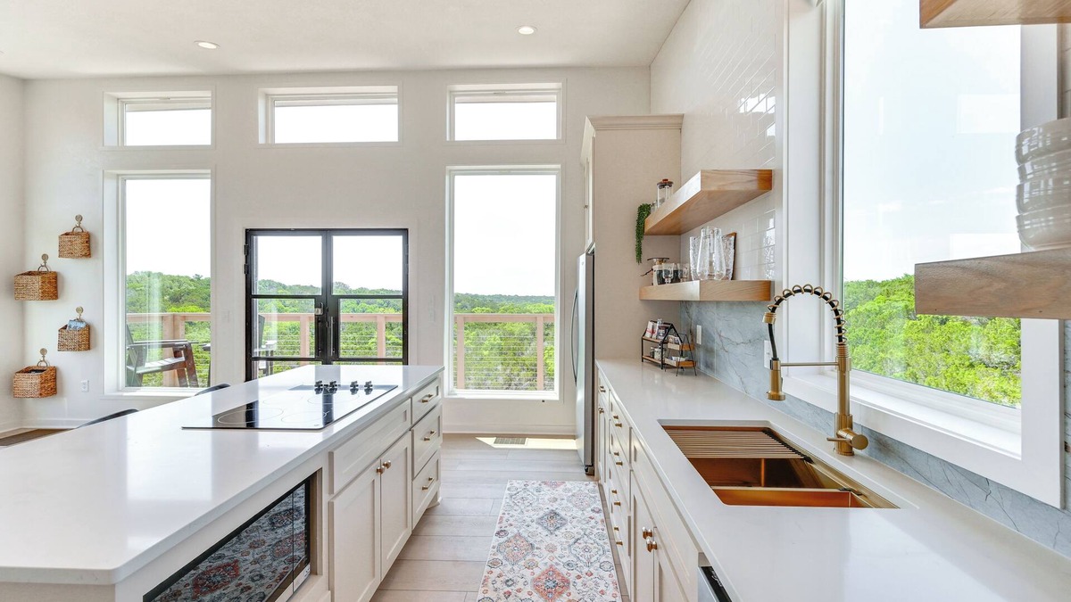 Valley Mills Cottage | Hot Tub & Valley Views: Hidden Gem in Texas