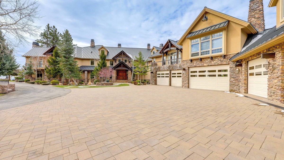 Yucaipa House | Hot Tub + Views: Luxe Mountain Escape in Yucaipa