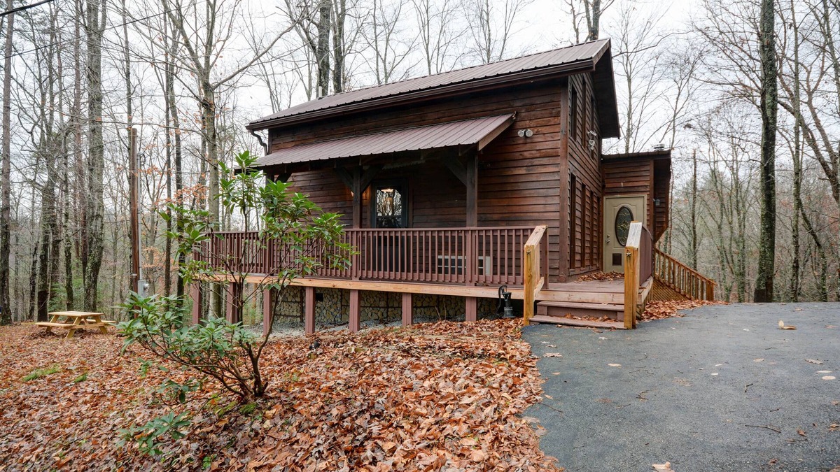 Campton Cabin | Hot Tub & WiFi - Arcade - Cabin Vibes - Red River Gorge, Kentucky!