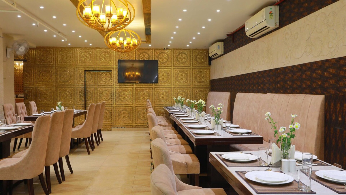 Adarsh Nagar Hotel | Hotel 16 , Delhi