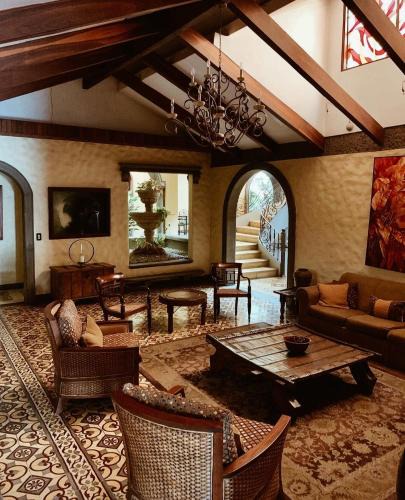Agonia Hotel | Hotel 1915 INN & SUITES