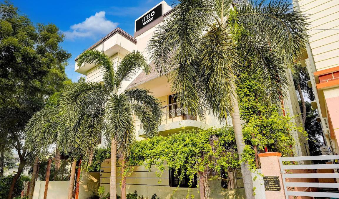 Kelambakkam Hotel | Hotel ∙ 2 guests