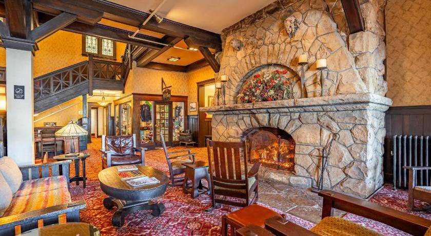 Brownfield Hotel | Hotel ∙ 4 guests
