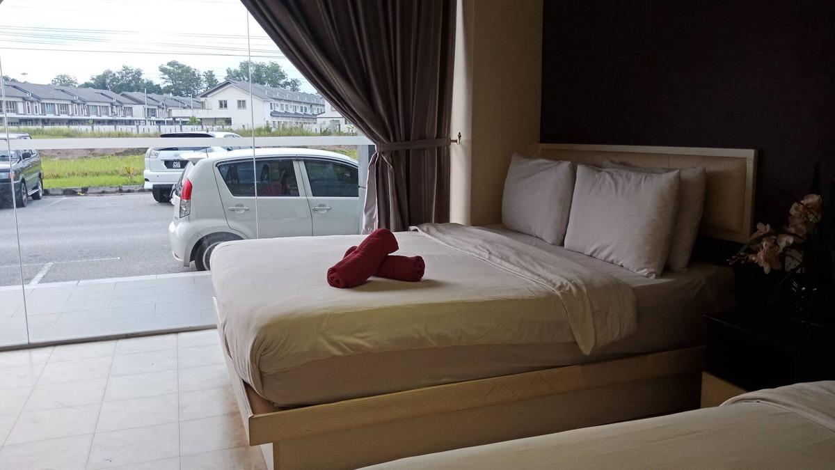 Bukit Beruntung Hotel | Hotel 77