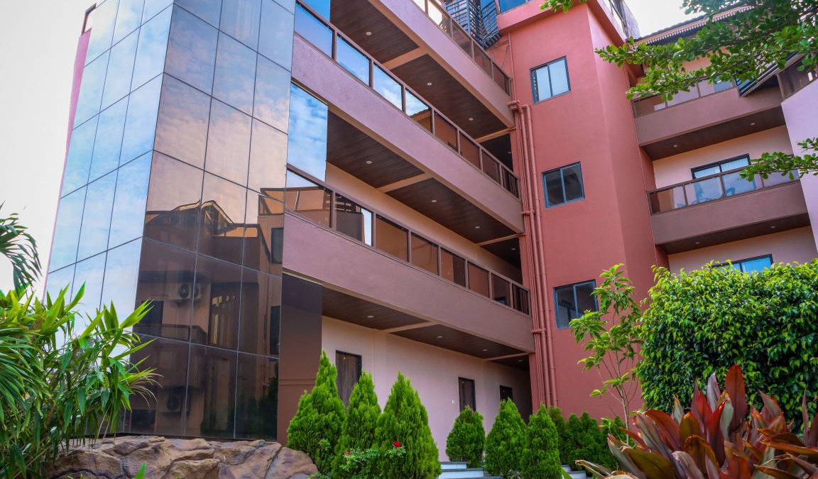 Daund Hotel | Hotel ∙ 8 guests