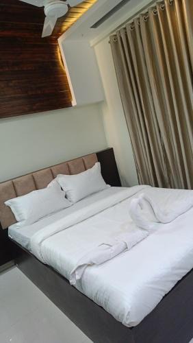 Mahad Hotel | Hotel A1 FAMILY RESTAURANT BAR LODGE