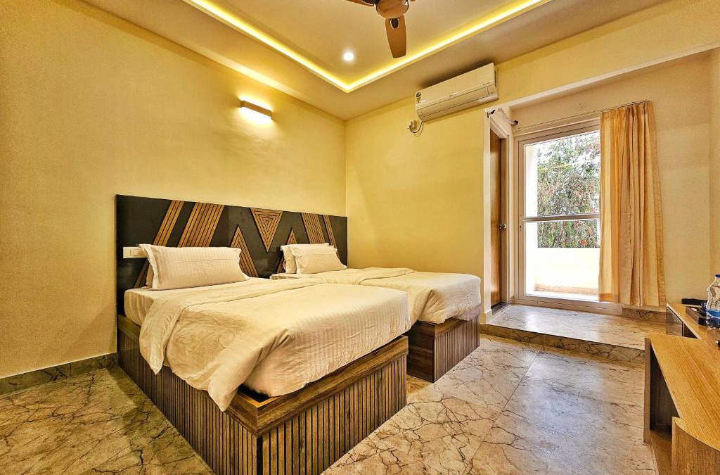 Bengaluru Hotel | Hotel Aaryan Comforts - Peenya