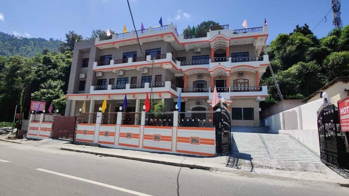 Srinagar Hotel | Hotel Aashriwad