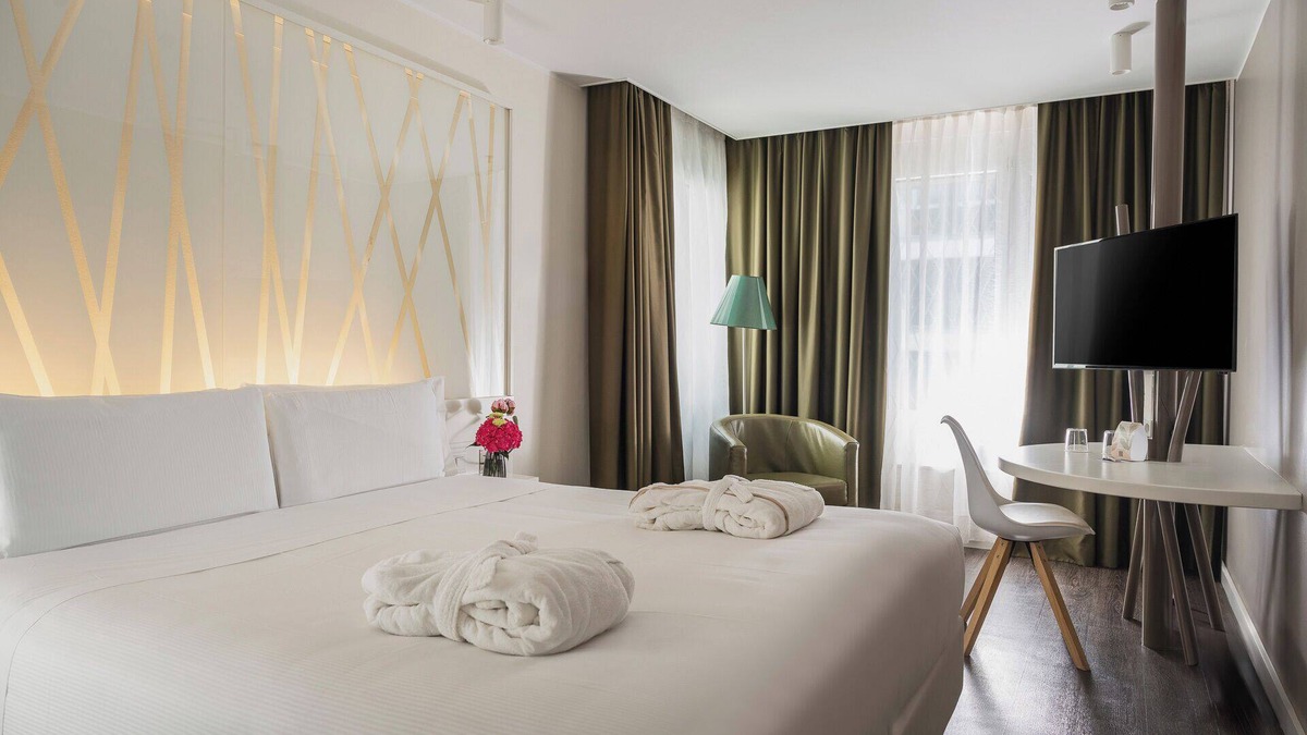 Paradiso Hotel | Hotel Admiral