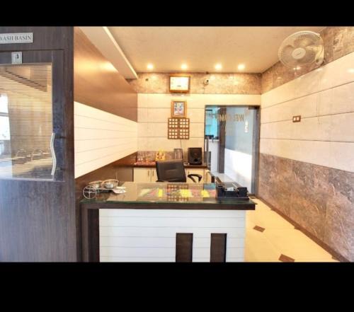Wankaner Hotel | Hotel ak and Resturant