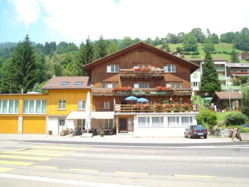 Wildhaus-Alt St. Johann Hotel | Hotel Alpina
