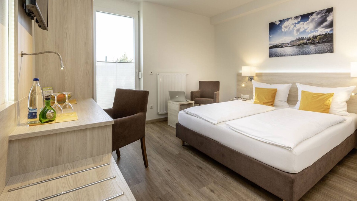 Hausen b. Wurzburg Hotel | Hotel Am Wiesenweg