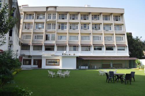 Katra Hotel | Hotel Ambica Katra