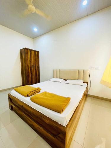 Ghodegaon Hotel | Hotel Amit Cafe and Lodging Bhimashankar