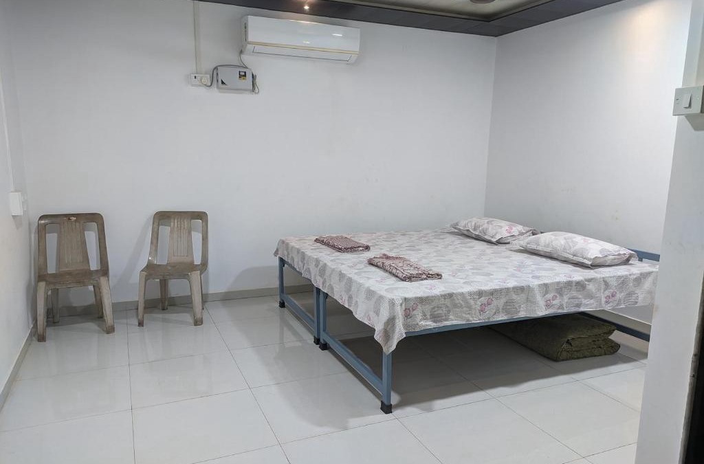 Ganpatipule Hotel | Hotel Anand Niwas Ganpatipule