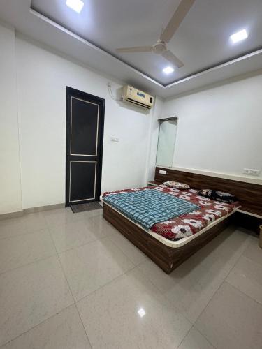 Shrigonda Hotel | Hotel Ananya Restaurant & Lodging in Shrigonda