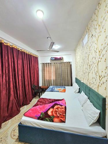 Ujjain Hotel | Hotel Anirudh Palace