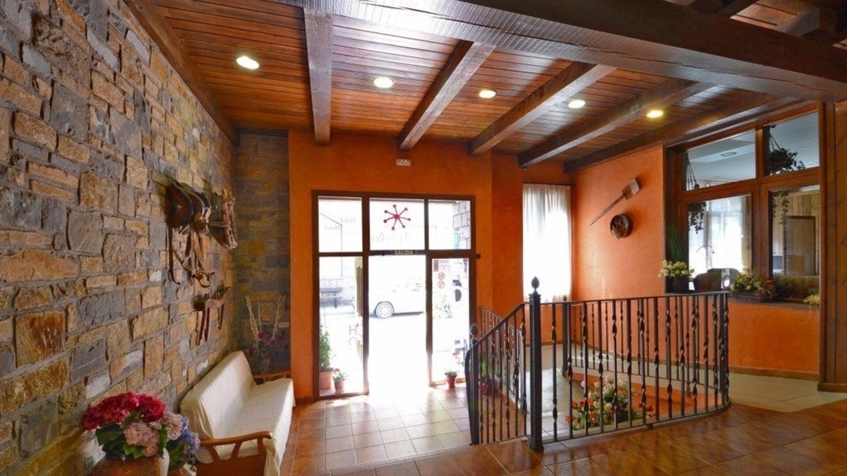 Ainsa Hotel | Hotel Apolo