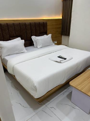 Satellite Hotel | Hotel Apple View,Ahmedabad