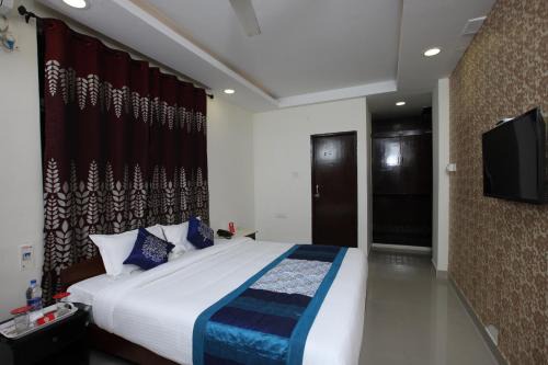 Nanganallur Hotel | Hotel AR Residency