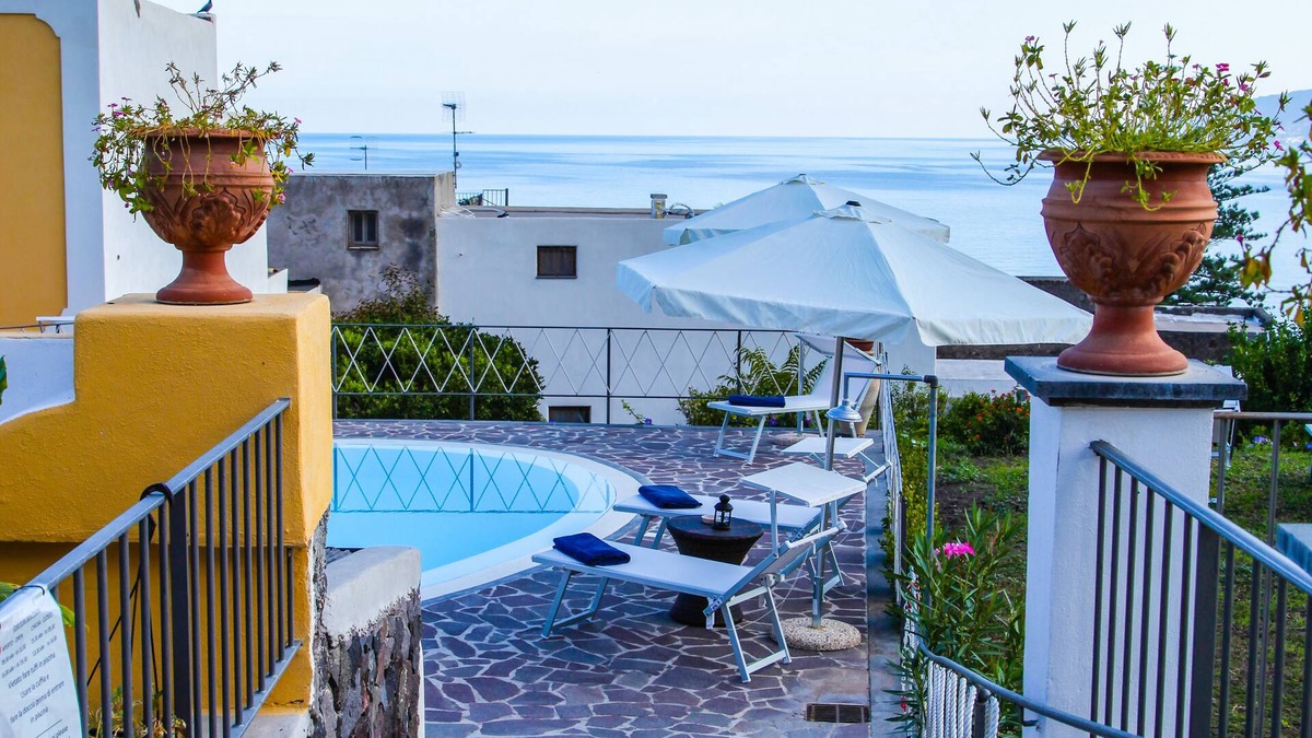 Santa Marina Salina Hotel | Hotel Arcangelo - Salina