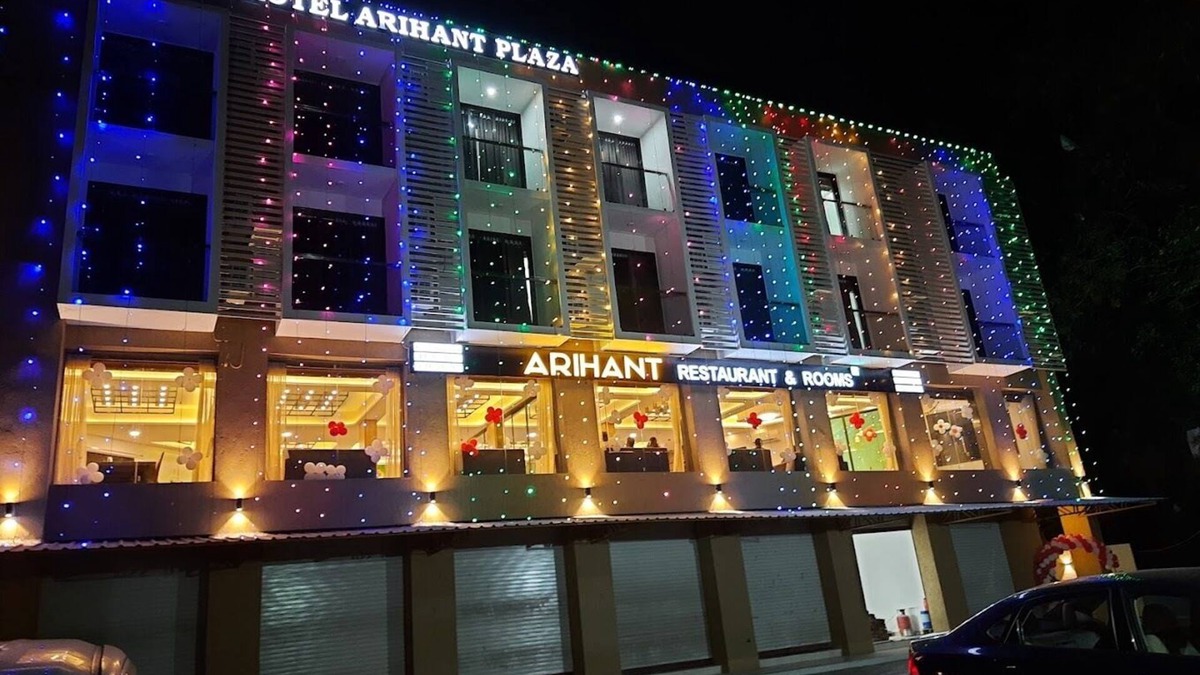 Navsari Hotel | Hotel Arihant Plaza