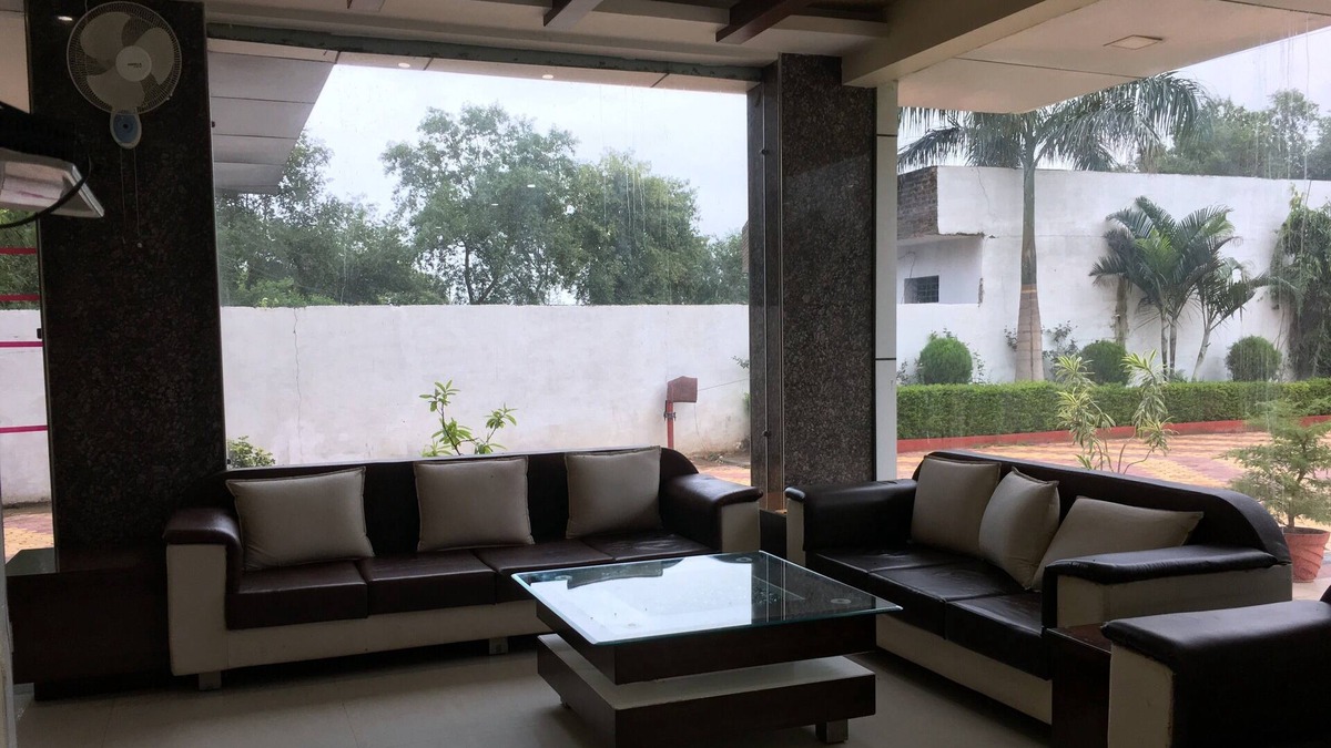 Lalitpur Hotel | Hotel Aryan Inn Lalitpur