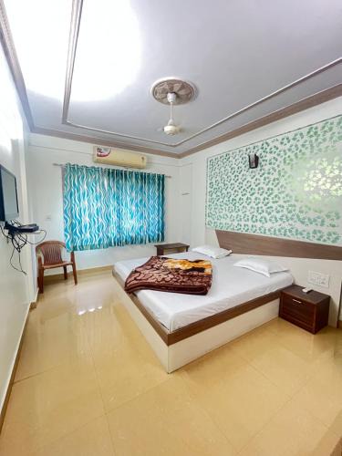 Nathdwara Hotel | Hotel Ashutosh I 300mtr from shreenathji temple I 966o9o1oo6