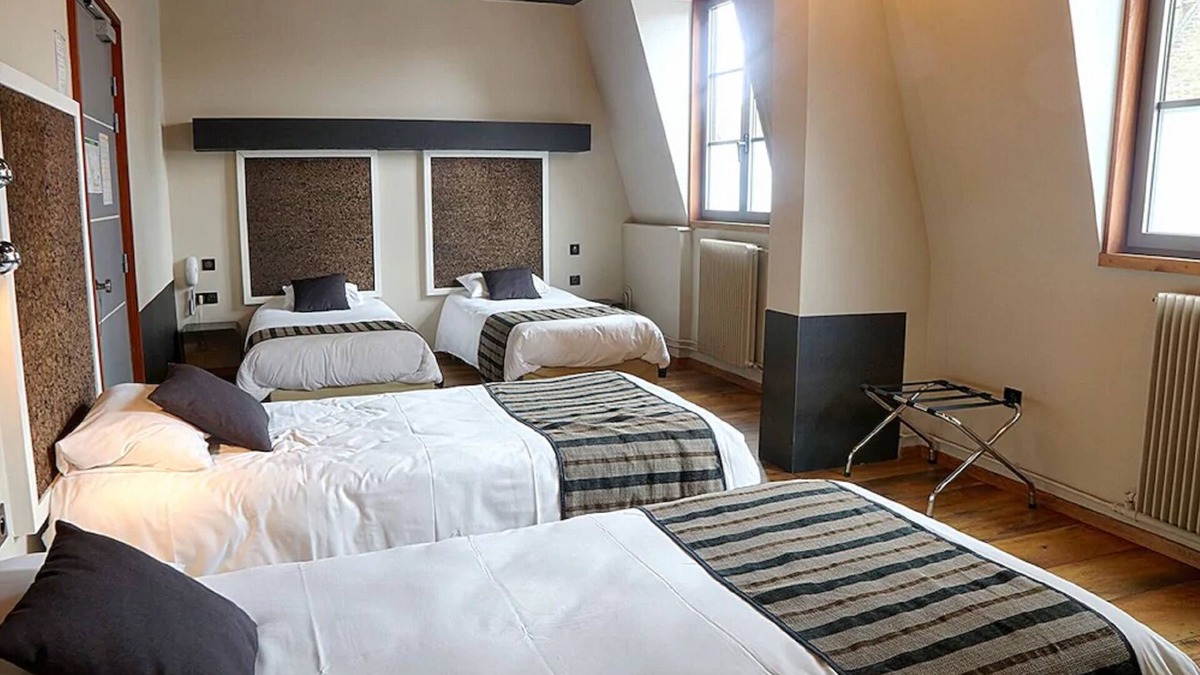 Bergues Hotel | Hotel Au Tonnelier