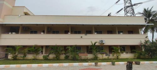 Kelambakkam Hotel | Hotel Ayyans Park inn