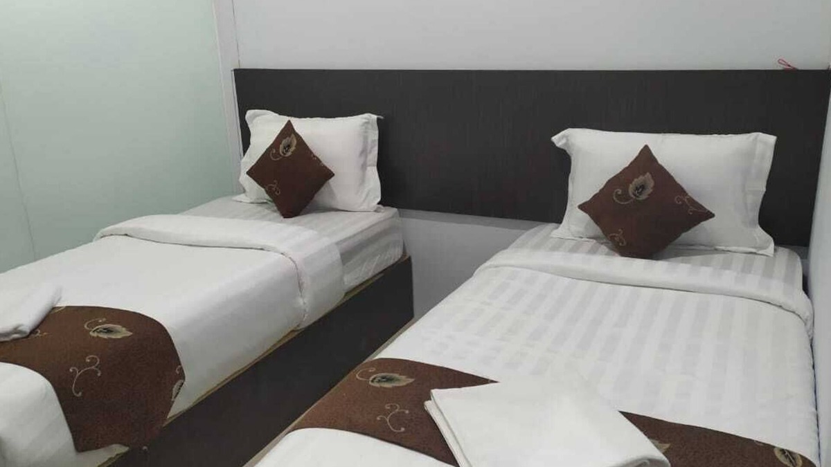 Banuhampu Hotel | Hotel azzahra syariah