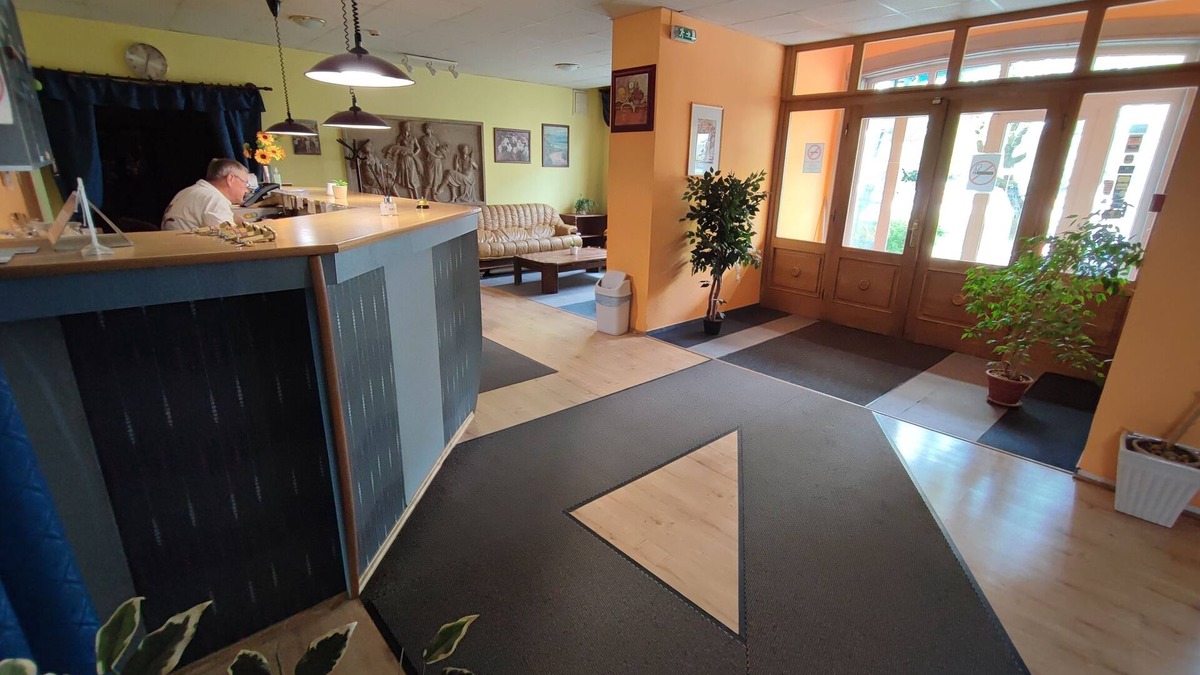 Komlo Hotel | Hotel Béke Sziget