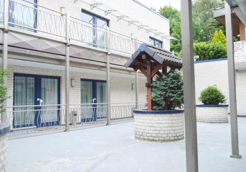 Friedrichsfeld Hotel | Hotel B8 Voerde