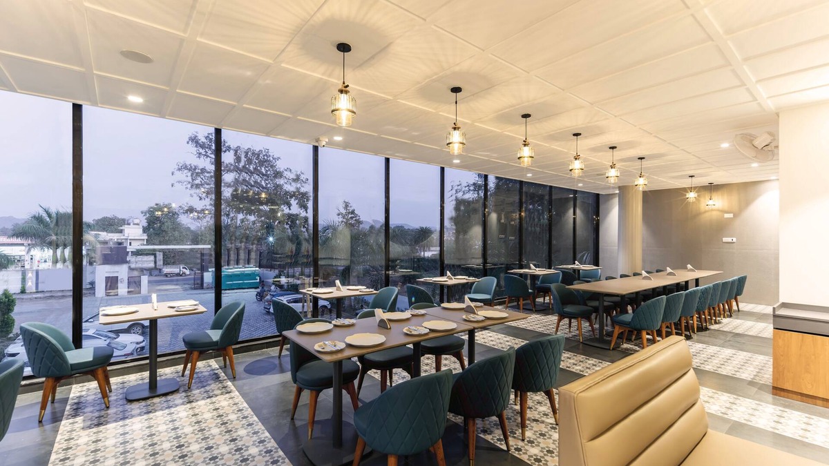 Allahabad Hotel | Hotel Bafna Lawn